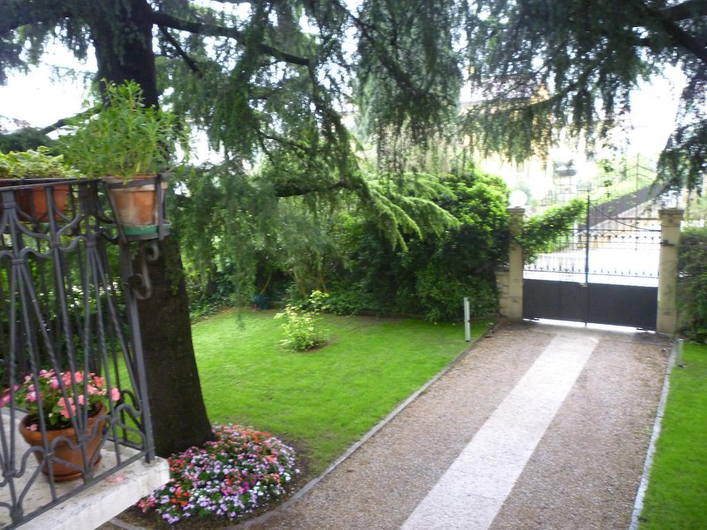 B&B Villa Dei Pini Domegliara Kültér fotó