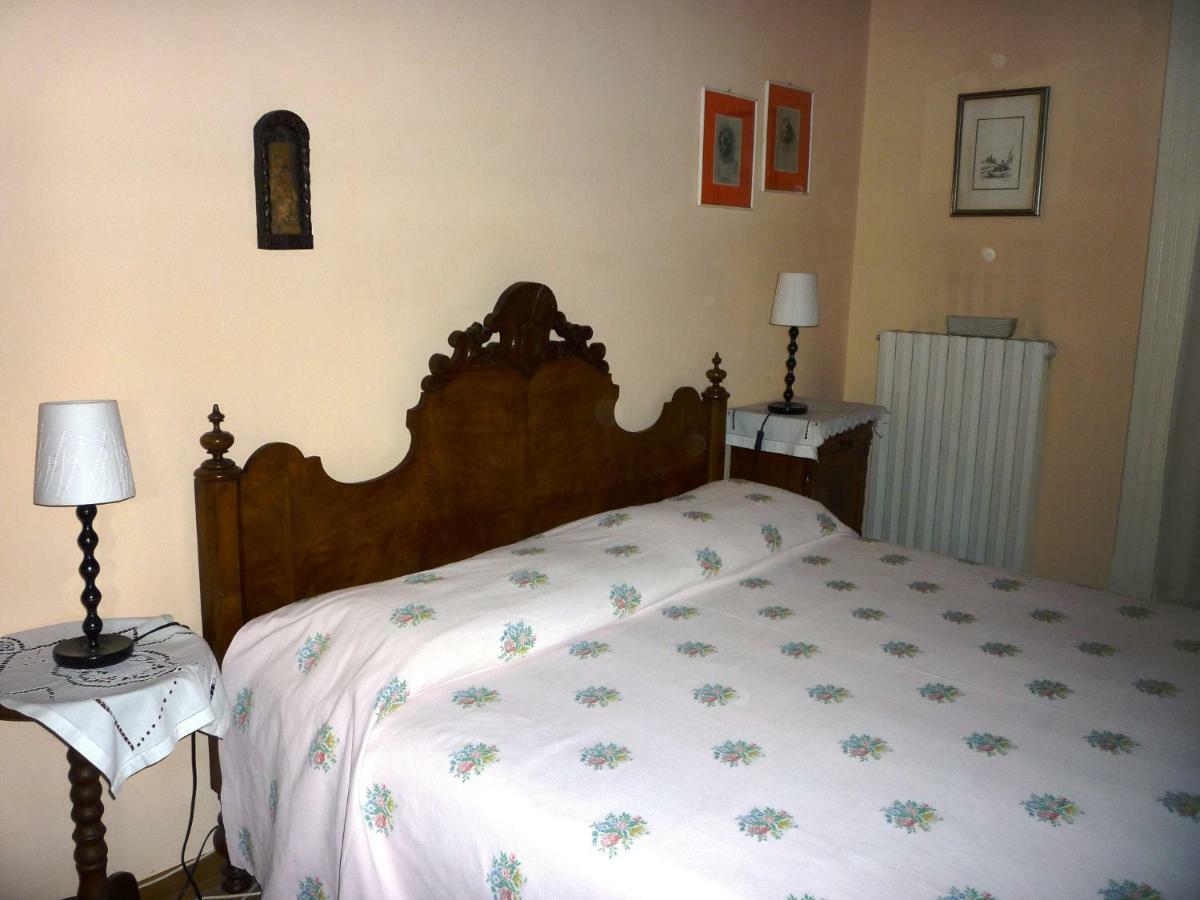 B&B Villa Dei Pini Domegliara Szoba fotó